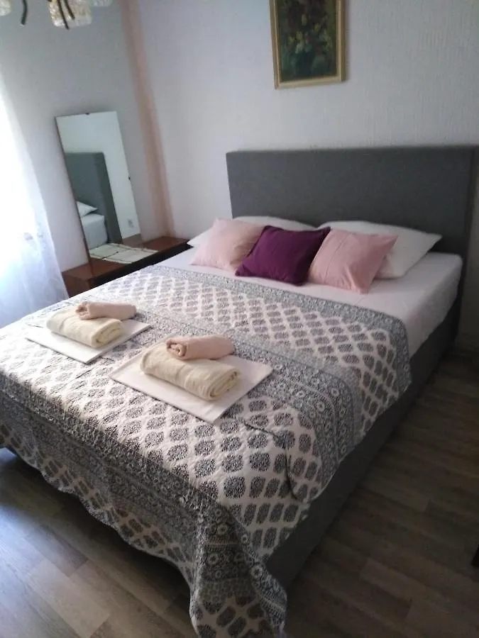 Apartman Paulina Apartment Selce